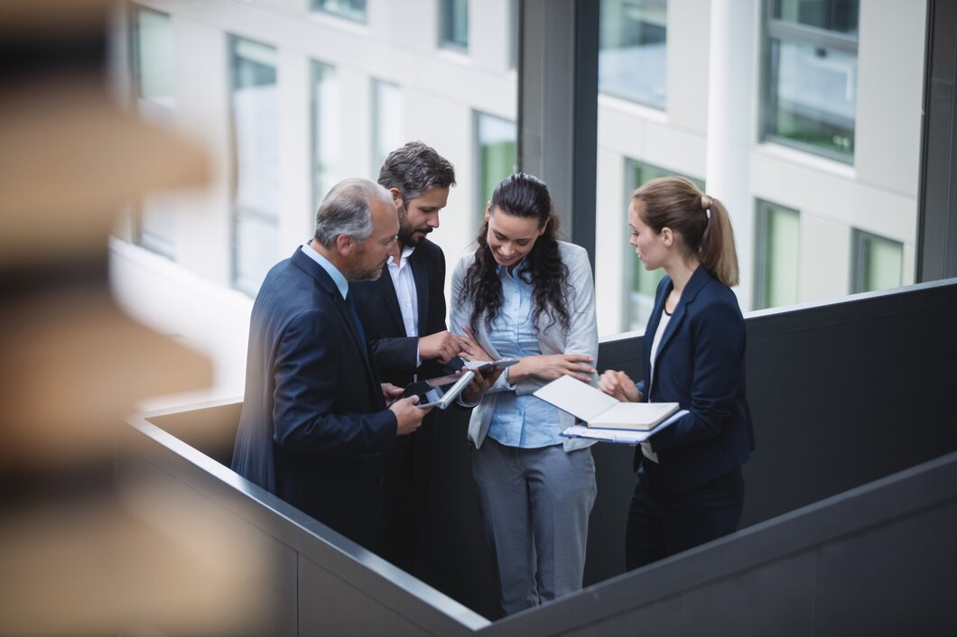 businesspeople-having-discussion-office_107420-84850
